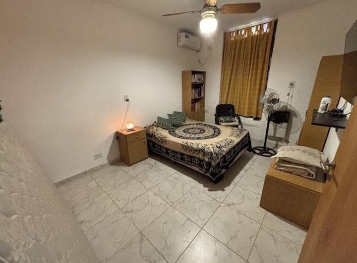 Venta - Olegario Andrade 1200 - Casa Dividida en 2 Viviendas - 4