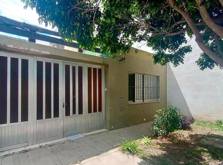 Venta - Casa de 4 Dorm. con Cochera - Barrio Belgrano, Rosario. Apto Crédito. - 5