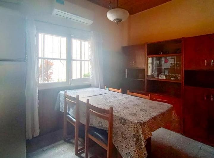 Venta - Casa de 4 Dorm. con Cochera - Barrio Belgrano, Rosario. Apto Crédito. - 2