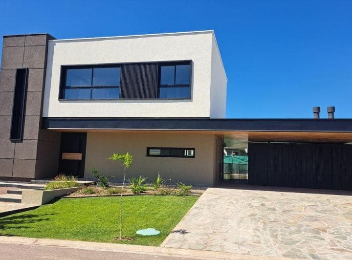 Espectacular Casa a Estrenar en Barrio Gran Boedo, Luján de Cuyo - 2