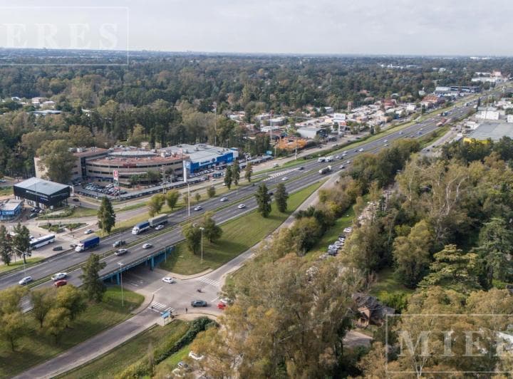 Excelente Terreno Comercial en Venta - 3