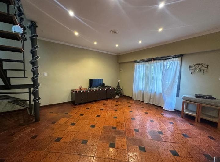 PH en Venta en Banfield - 4 Ambientes en Dos Plantas con Garage, Patio y Terraza - Ezeiza 2695 - 4