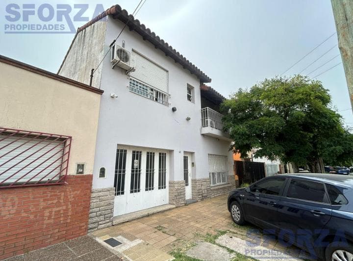 Venta Casa/consultorio en San Miguel Excelente Ubicación - 2