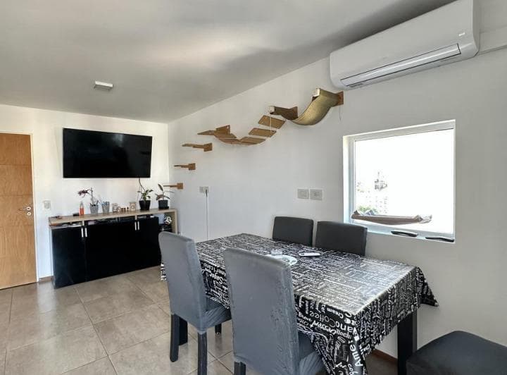 Venta Departamento Piso Exclusivo Dos Dorm. Comodín con Balcón en Zona Abasto - 4