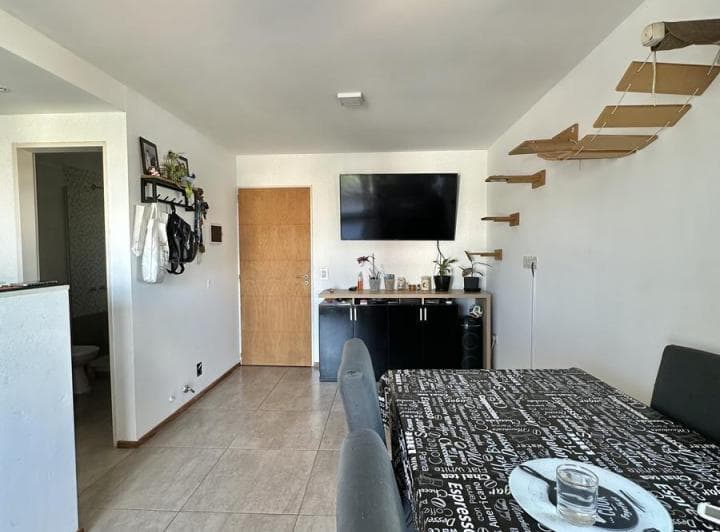 Venta Departamento Piso Exclusivo Dos Dorm. Comodín con Balcón en Zona Abasto - 5