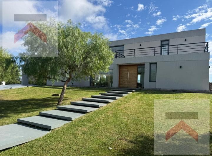 Oportunidad Venta Casa en Lote Al Agua 5 Dorm Financiacion en Chacras de La Reserva Cardales - 4