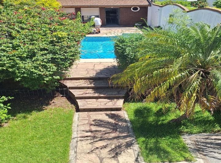 Casa 4 Ambientes Pileta Quincho Cocheras S! - 5