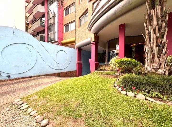 Exclusiva Unidad de 4 Ambientes con Cochera - Categoria y Amenities - Zona Centro // Espora 153 - 3