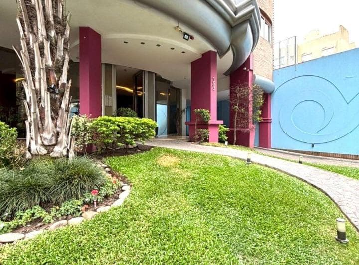 Exclusiva Unidad de 4 Ambientes con Cochera - Categoria y Amenities - Zona Centro // Espora 153 - 2