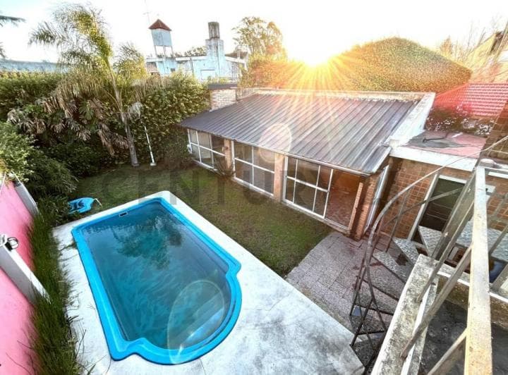 Venta Casa 4 Ambientes con Pileta y Jardin Apta Credito Moron - 5