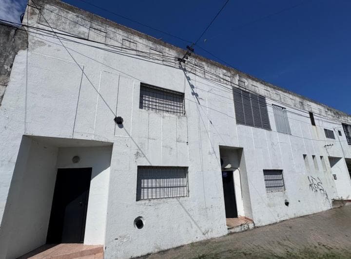 Venta - Oportunidad Local y Deposito (Barrio Industrial) - 3