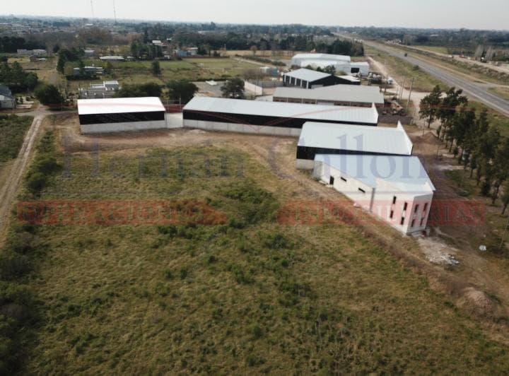 Nave de 2.400 m² a Estrenar Sobre La Ruta 5, Mercedes - 3