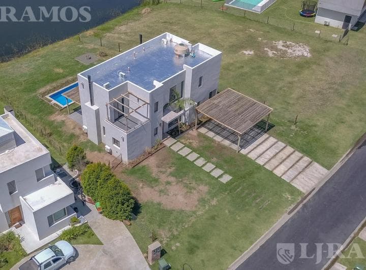 Casa Al Agua en El Naudir Equipada con Electrodomesticos, Gran Oportunidad Mb - 3