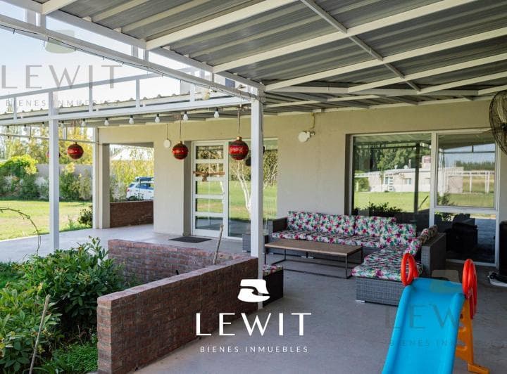 Venta Casa Quinta | Lote 5 Ha | Casa Principal Mas 3 Viviendas | Centenario | Neuquén - 4