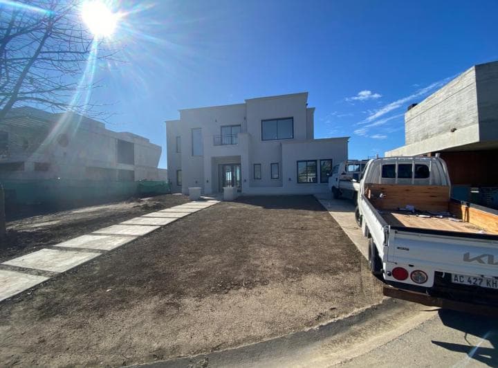Casa a Estrenar! en Venta El Cantón - Islas Escobar - 5