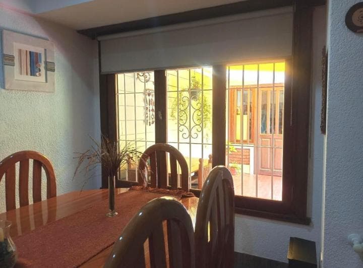 Chalet 5 Ambientes con Parque y Quincho – Parque Luro - 5