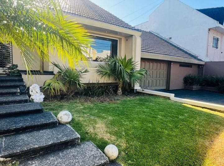 Chalet 5 Ambientes Venta Ramos Mejia - 2