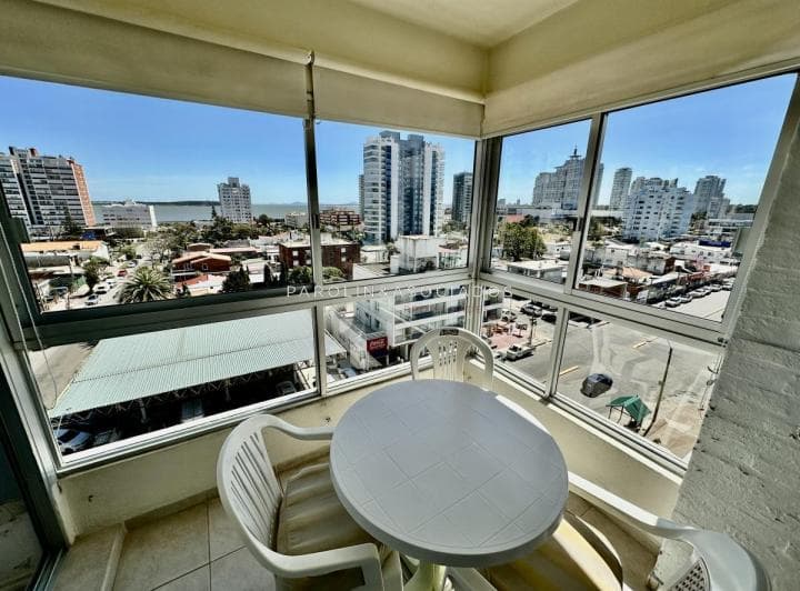 Departamento en Venta de 2 Dorm. en Torre Triangulo, Punta del Este - 3