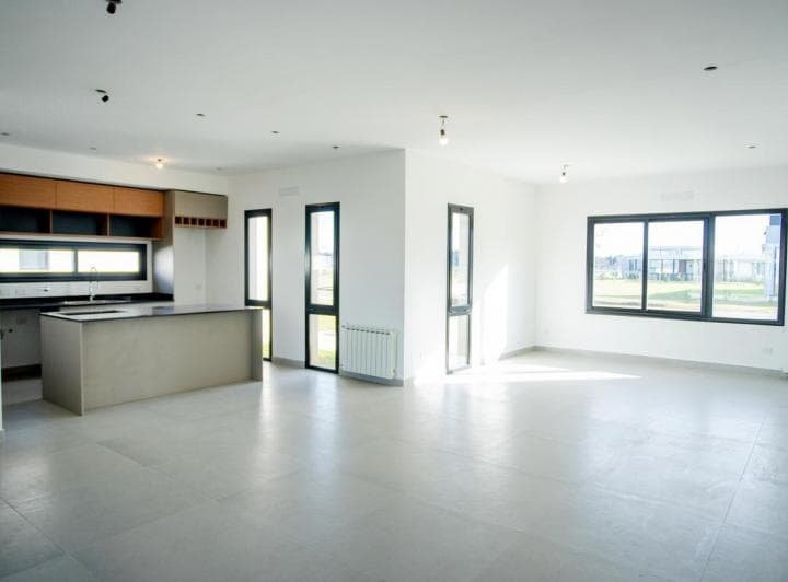 Venta Casa 4 Ambientes a Estrenar en Prados del Oeste. - 3