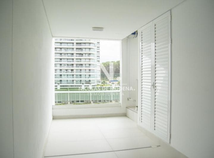 Vistas Panoramicas de Playa Brava, Departamento de 3 Dorm. en Venta. Torre Le Parc - 3