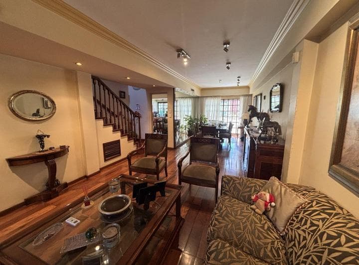 ¡Casa en Lote Propio con Garage, Pileta y Parrilla, 280 M! - 2