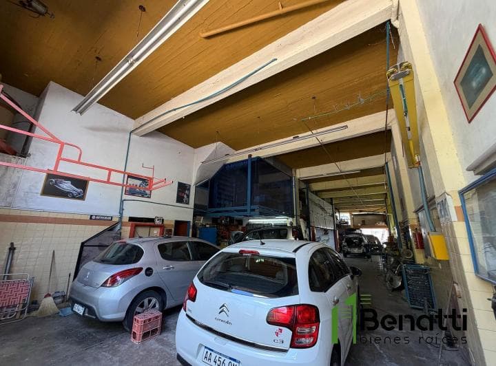 Venta en Block. Galpón + Departamento 3 Ambientes. - 4