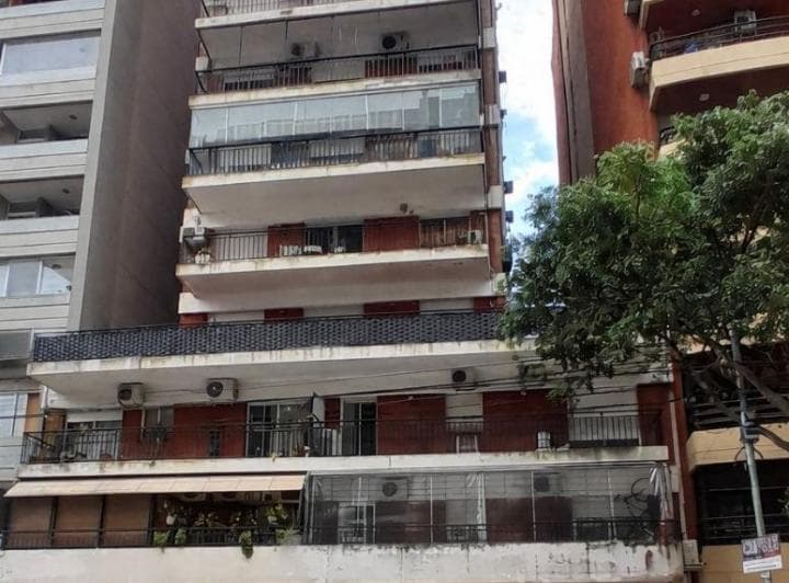 Venta Cochera Cubierta y Amplia en Villa Urquiza - 2
