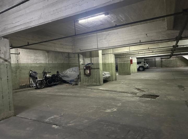 Venta Cochera Cubierta y Amplia en Villa Urquiza - 4
