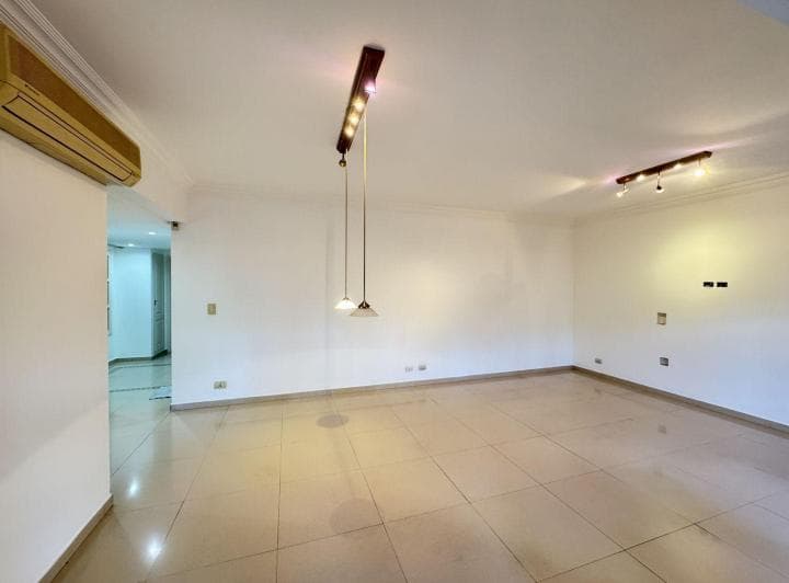 Piso 4 Ambientes con Balcón y Cochera en Venta Sobre Av Riestra - 5