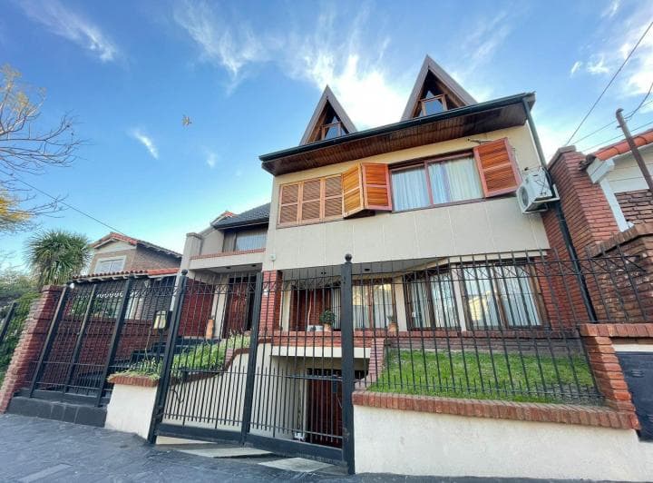 Chalet en Venta 5 Amb - Castelar Norte - 3
