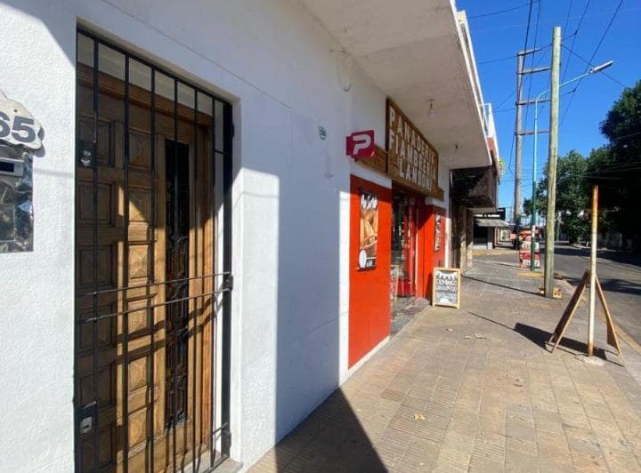 Local Colervial + Casa Tres Mabientes con Parque Sobre Av Brandsen - 3