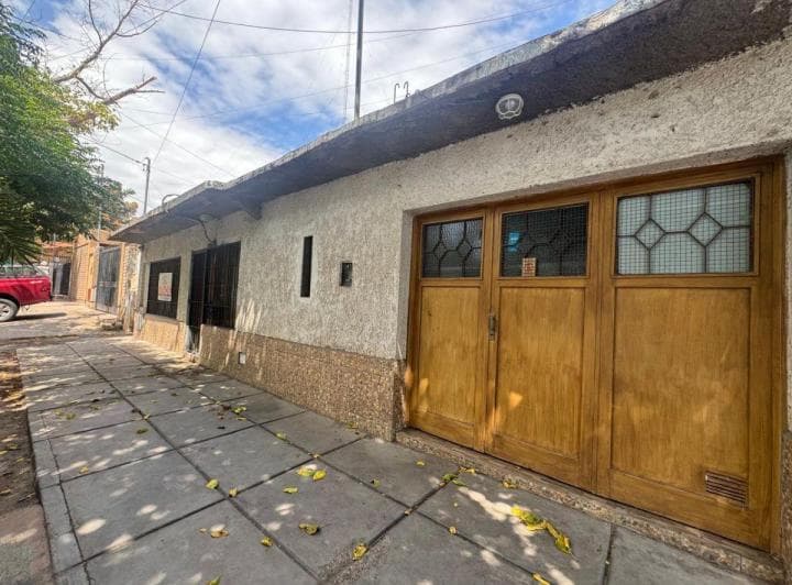 Vendo Casa Dorrego Usd 56.000 - 2