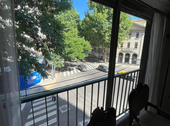 Venta. Departamento 3 Ambientes Al Frente con Balcon y Dependencias. 92 m² Totales. - 3