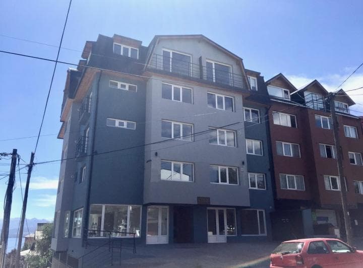 Venta Departamento 2 Dorm, Cochera, Vista Al Lago - Bariloche - Centro - 2