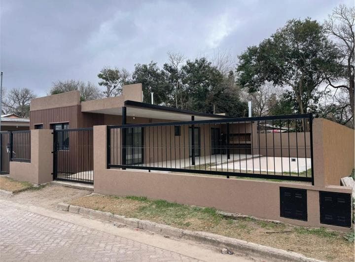Casa con Pileta en Roldán - 2