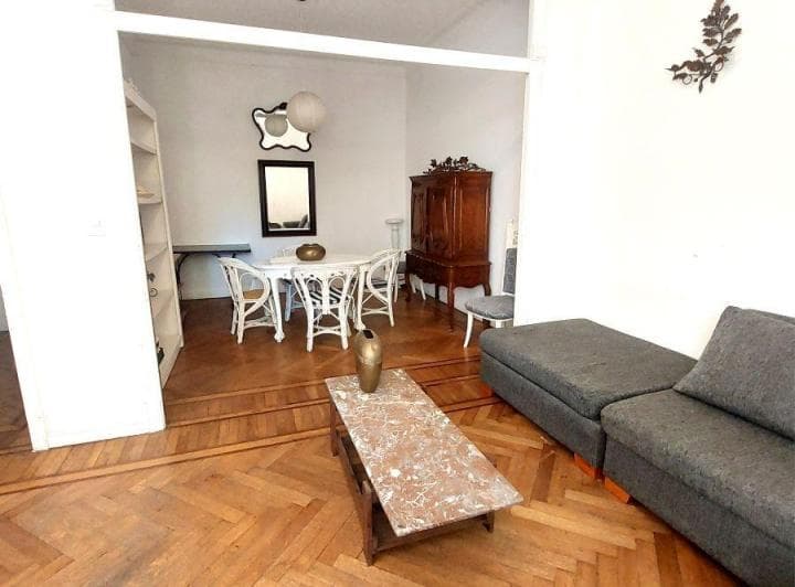 Hermoso Piso de 90 m², Zona Facultad de Medicina - 2