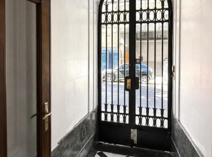 Hermoso Piso de 90 m², Zona Facultad de Medicina - 5