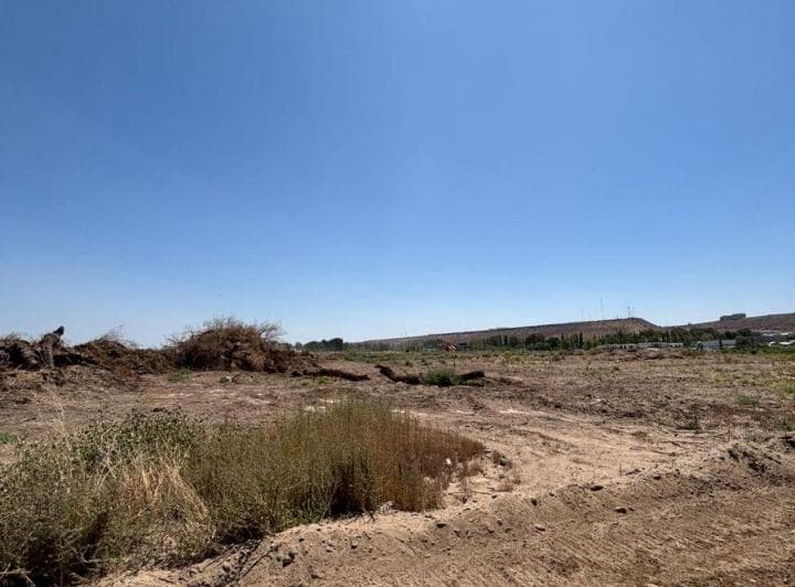 Venta de Hectarea y Media en El Casco Urbano de Añelo Neuquen - 2