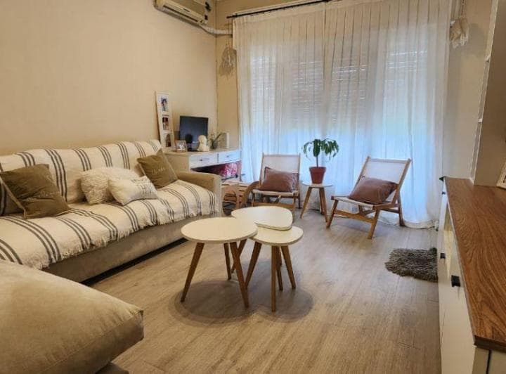 Casa 3 Ambientes con Parque en Castelar - 2