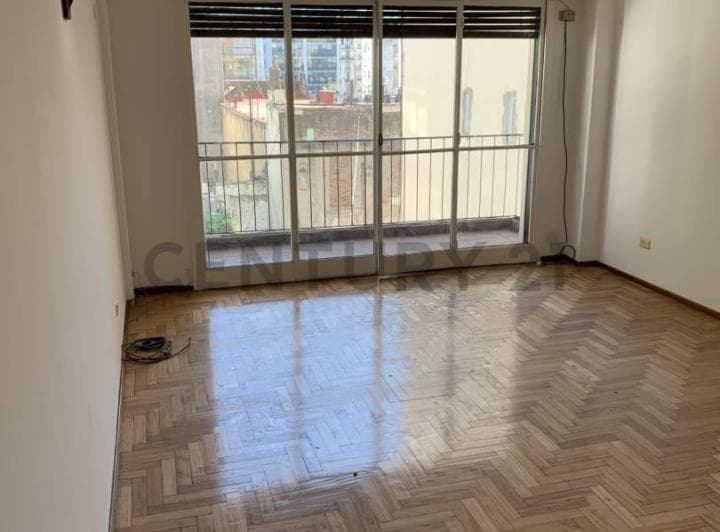 Venta de 3 Ambientes con Balcon en Microcentro - San Nicolas - 2