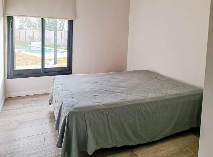 Venta - Casa 3 Dorm., con Jardín Piscina y Parrillero - Pinares del Sur, Piñero. - 4