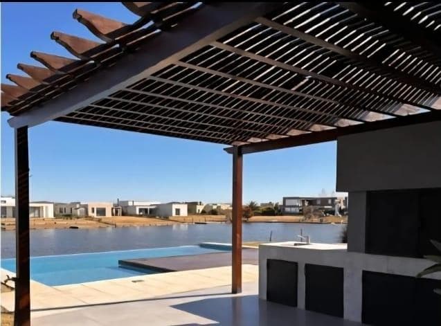 Casa en Venta 4 Dorm. con Muelle Propio San Sebastian, Area 9, Zelaya Pilar - 4