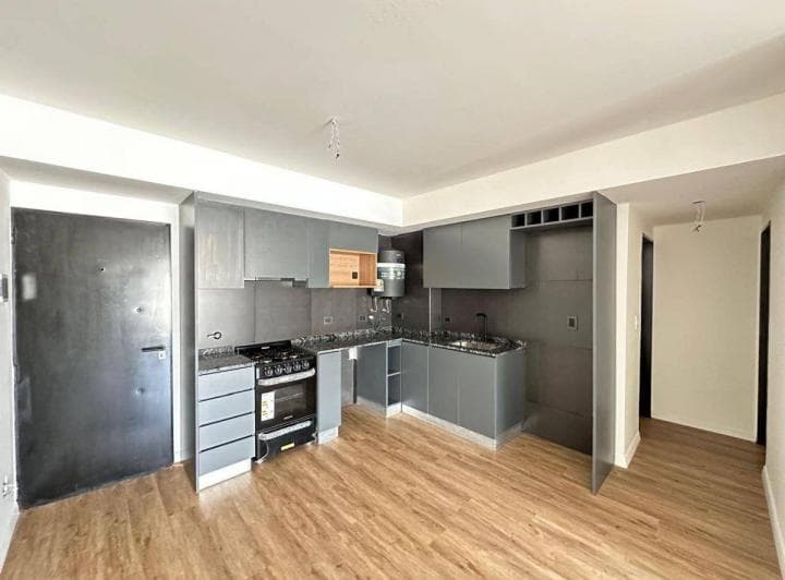 Departamento en Venta de 1 Dormitorio con Terraza Exclusiva - Pichincha - 2