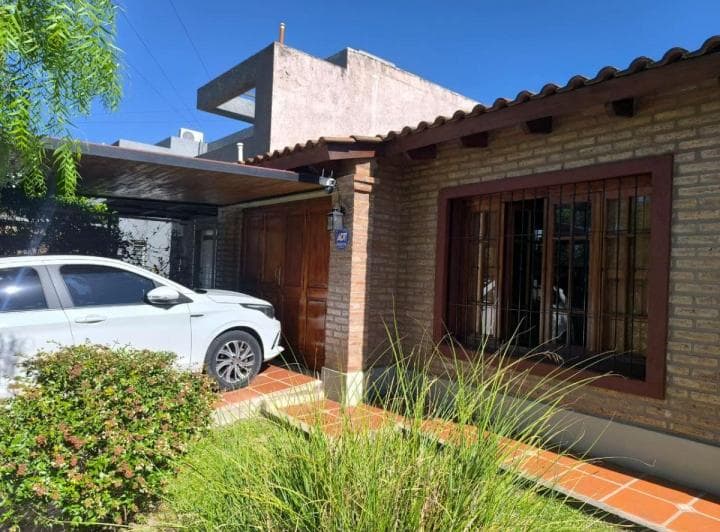 Venta - Excelente Oportunidad - Casa 2 Dorm. - Zona Norte, Cba Capital. - 5
