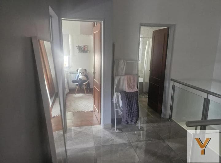 Casa en Venta - 3 Dorm. 3 Baños - Villa Adelina - 5