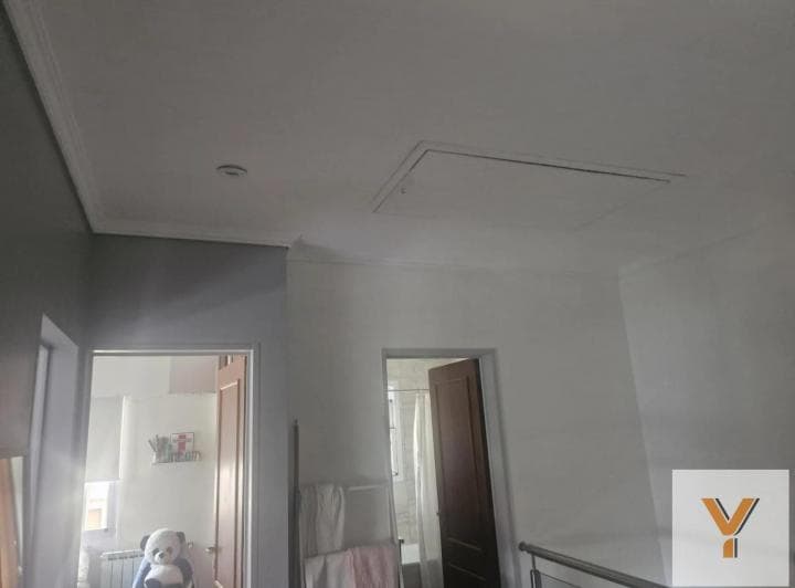Casa en Venta - 3 Dorm. 3 Baños - Villa Adelina - 4