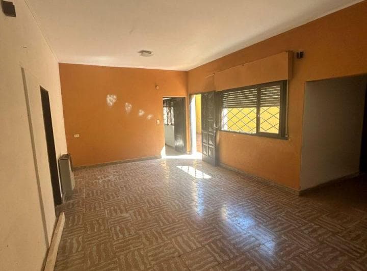 14 E/81 y 82. Venta de Casa en PH (Corazón de Manzana) de 3 Dorm. y Jardín. - 4