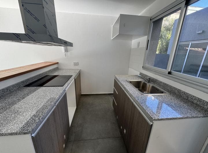 Departamento 3 Ambientes, en Venta, con Quincho y Patio Exclusivo. Quilmes Centro. - 2