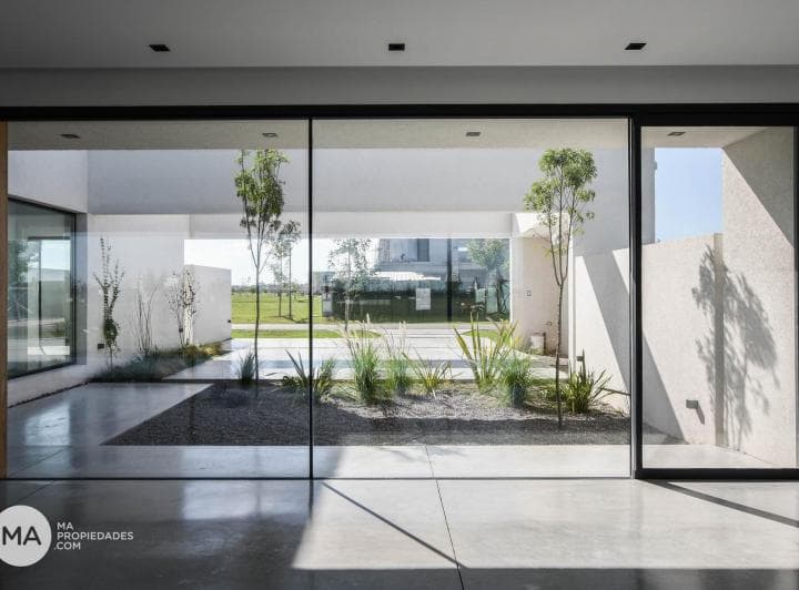 Casa 3 Dorm. en Construcción - Av Arturo Illia 158 - Funes Vida Club de Campo | Venta - 5