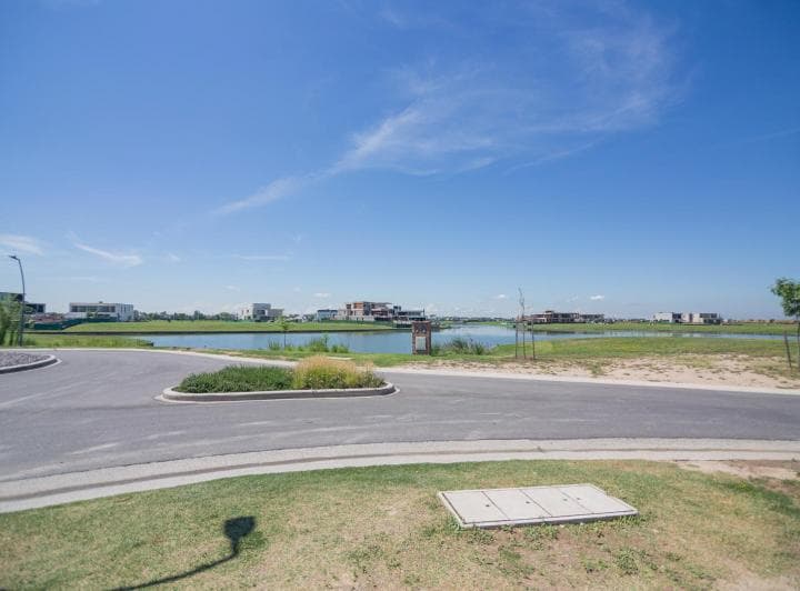 Terreno Al Lago Central en Nordelta, Los Puentes. - 3
